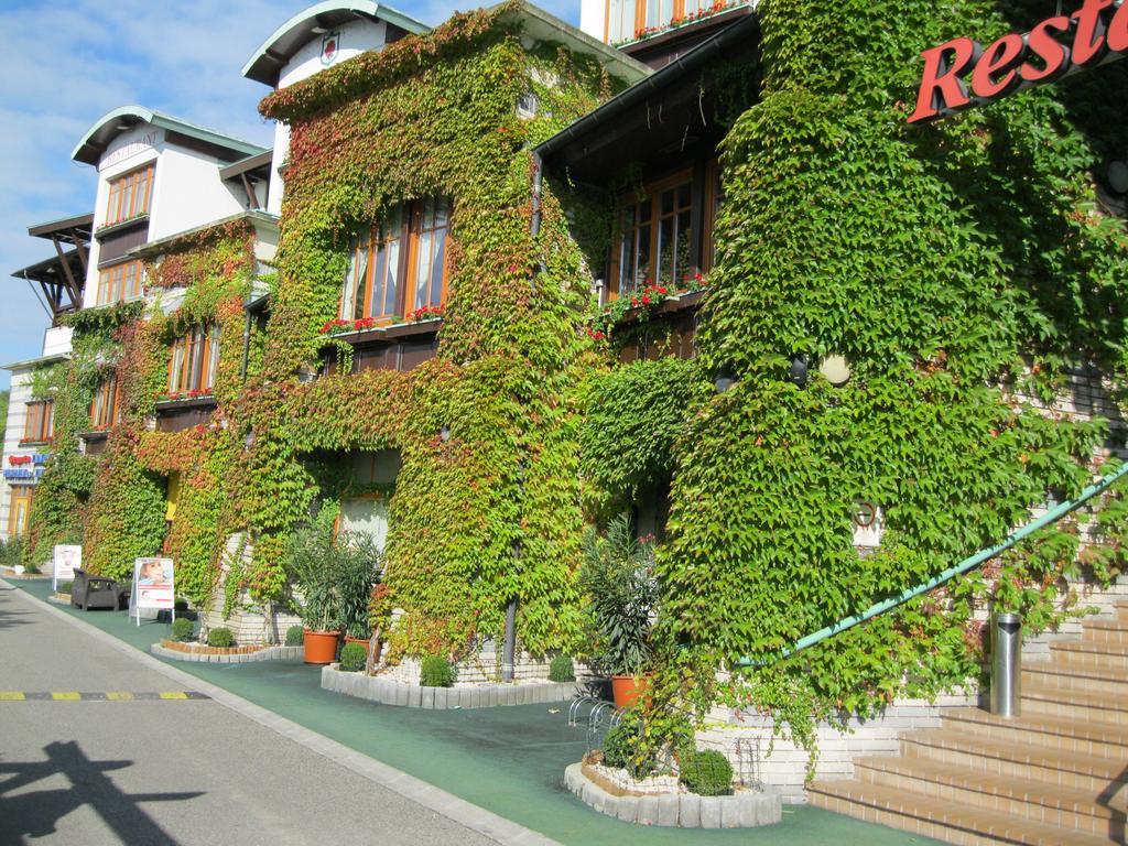 Rosengarten Hotel & Restaurant Sopron Extérieur photo